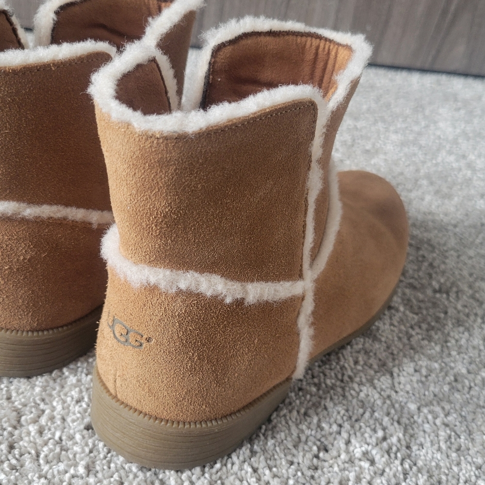 Ugg Ankle Boots Tan Color Size 36